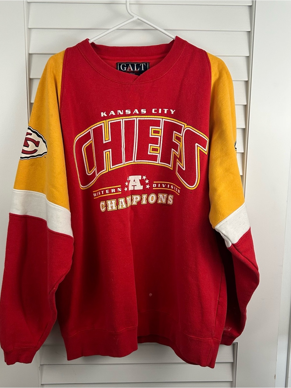 VTG Kansas City Chiefs Red & Gold Crewneck Sweatshirt